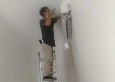 Melakukan perawatan rutin AC bukan hanya untuk kenyamanan tetapi juga untuk efisiensi energi dan kesehatan udara dalam ruangan. Dengan mengikuti panduan ini secara teratur, Anda dapat memperpanjang umur AC Anda dan menghindari biaya perbaikan yang mahal.